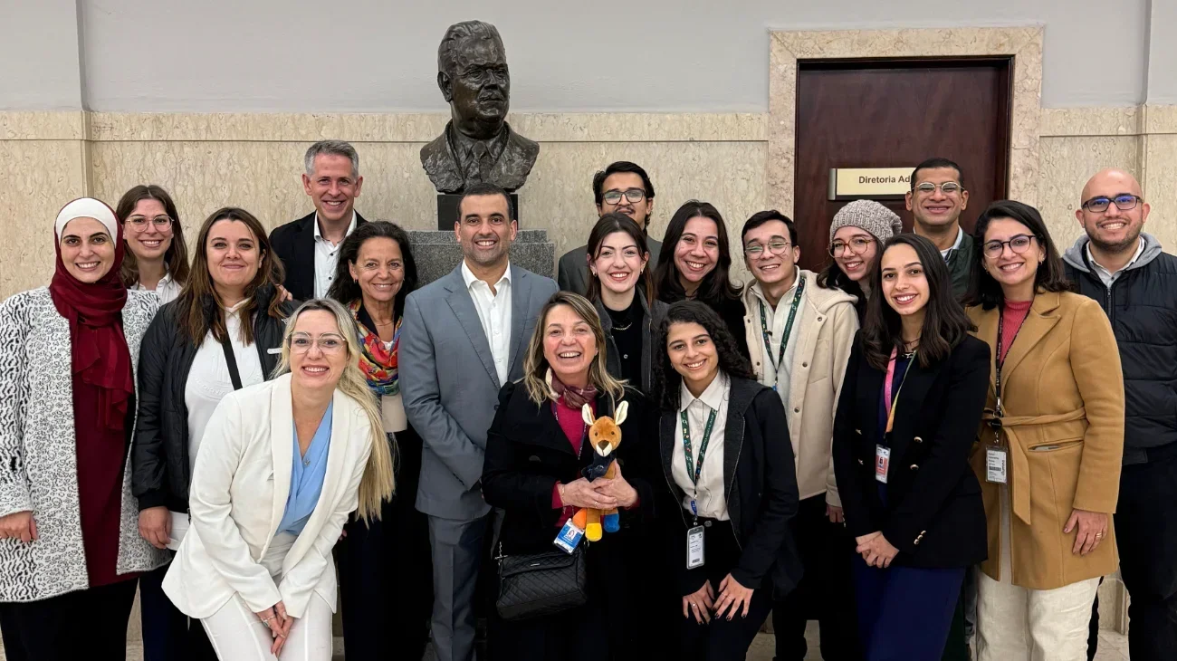 FMUSP recebe delegação do MNP Outreach Consortium para fortalecimento de parcerias