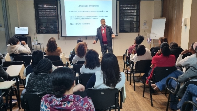 ICHC promove debate sobre racismo